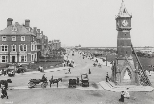 Skegness grande parade clock - skegness,
