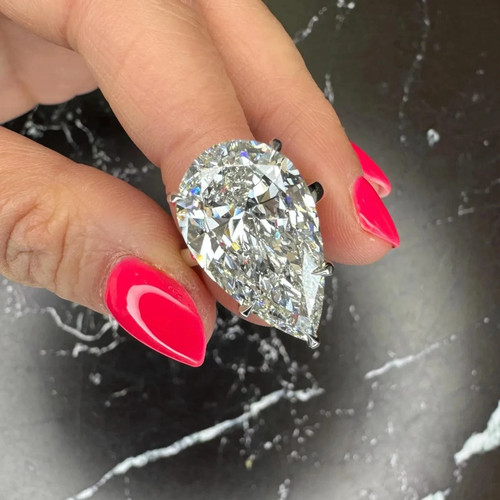 5ct pear cut - 5ct, moissanite