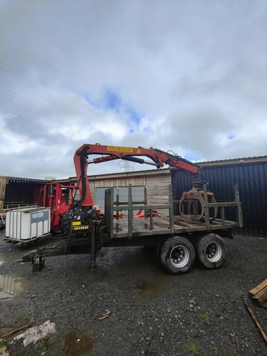 Timber trailer hiab crane - timber,