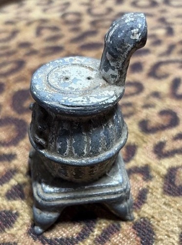 Vtg cast iron pot belly - vtg,