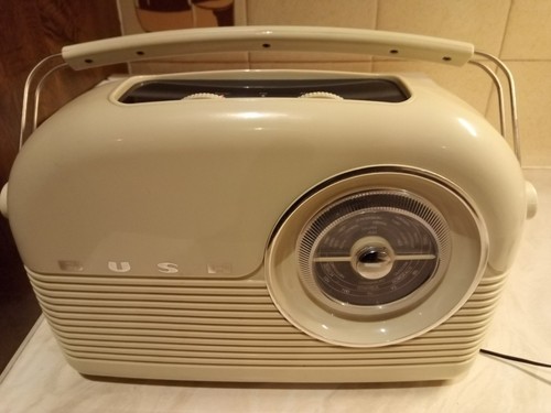Bush classic cream radio - classic, am/fm