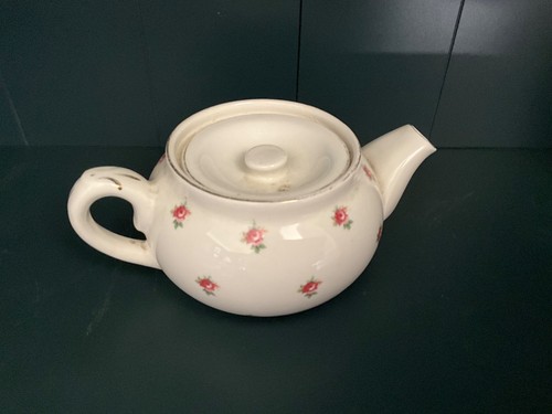 Lms dining car - dining, teapot