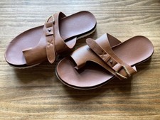 Ladies sandals size 6 / eu39, never worn, toe thong, brown vegan leather