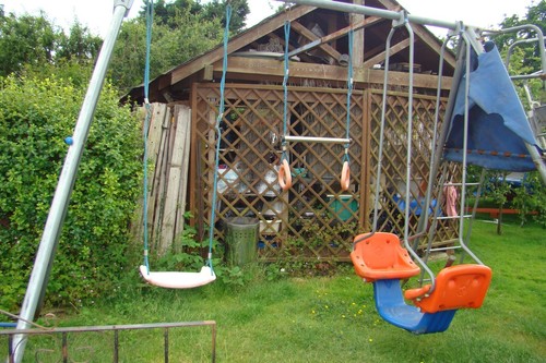 Frame with swing - frame,