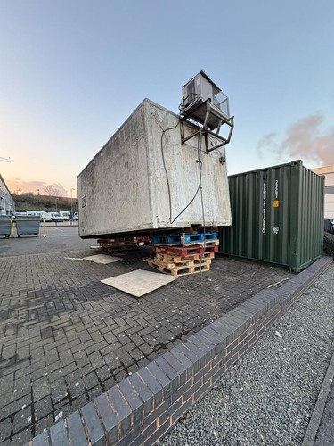 Walk freezer cold store - in,