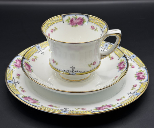 Paragon fine bone china - china, trio