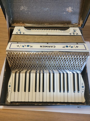 Hohner carmen piano - carmen, accordion
