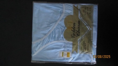Vintage goldern charm - goldern,