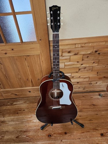 Gibson acoustic guitar - gibson, j-45