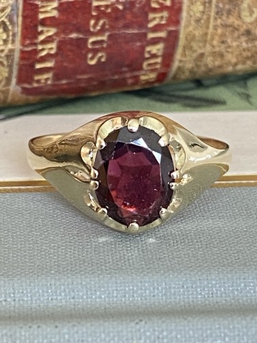 Gents 9ct gold garnet gypsy - 9ct,