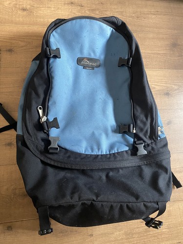 Macpac gemini backpack hold - macpac,