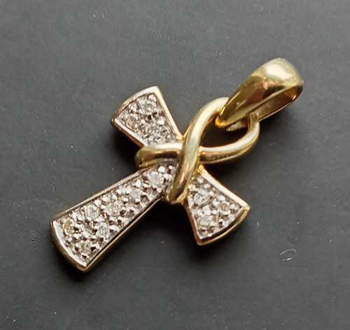 9ct diamond set ankh cross - 9ct,