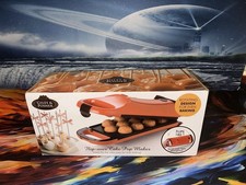 Giles and Posner Flip Cake Pop