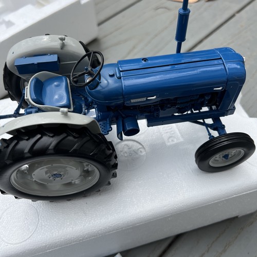 Universal hobbies diecast - hobbies,