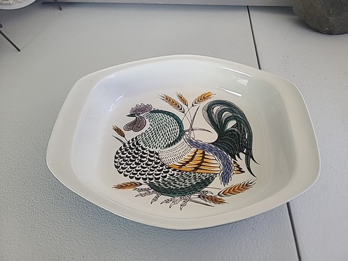 Casserole dish poole - casserole,