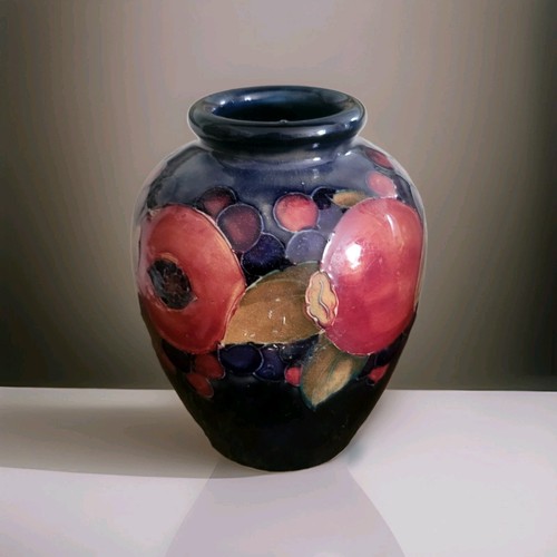 Vintage william moorcroft - william,