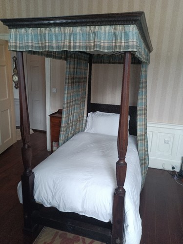 Four poster small double bed - four,