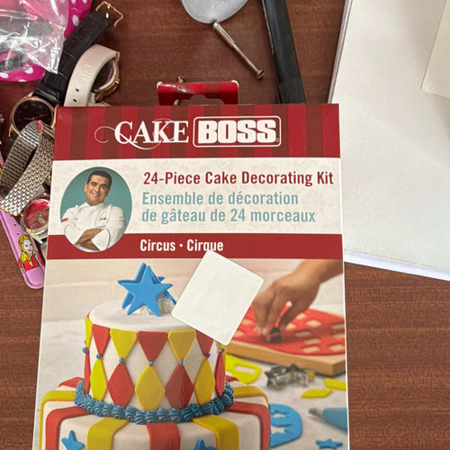 Cake boss circus piece - boss,