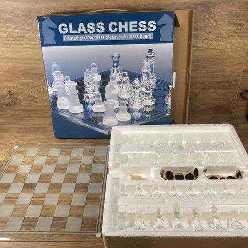 Elegant glass chess set - elegant,