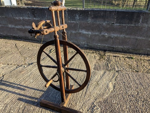 Vintage spinning wheel wooden - wheel,