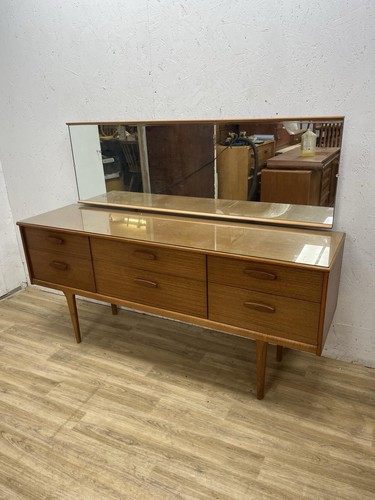 Mid century vintage dressing - mid,