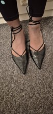 Zara Size 5 Black Flat Pointed