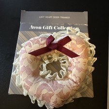 Vintage avon lacy heart door - avon,