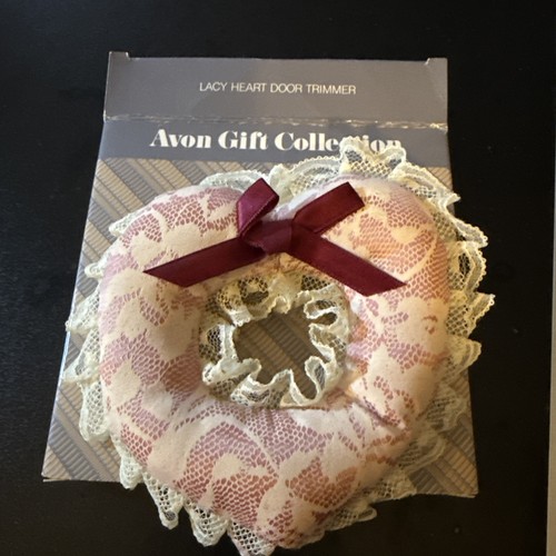 Vintage avon lacy heart door - heart,