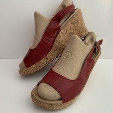 Crocs A-Leigh Sandals Size 7