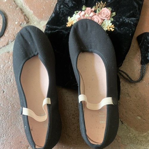 Bloch low heel canvas
