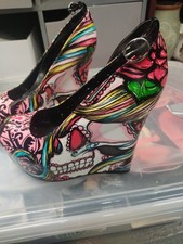 Size 8UK Too Fast Brand wedge