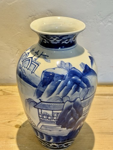 Vintage chinese vase blue - vintage, vase.