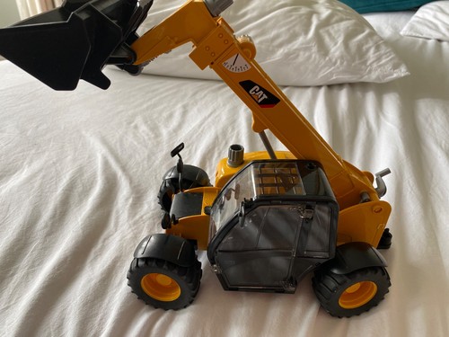 Bruder cat telehandler toy - cat,