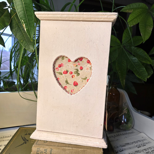 Vintage key holder cabinet - vintage,