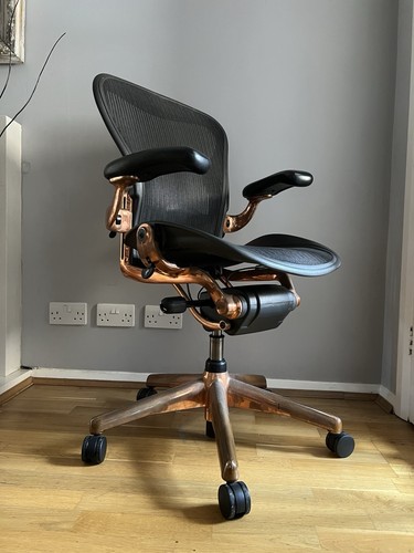 Herman miller aeron - herman, b