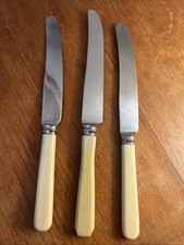 3x Stainless Steel Knives Sheffield England Vintage Faux Bone Handles Cutlery