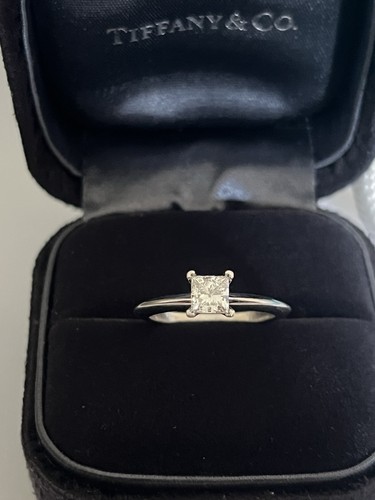 Tiffany 46ct princess - 0.46ct,