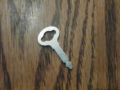 Key for bentwood case vintage - bentwood,