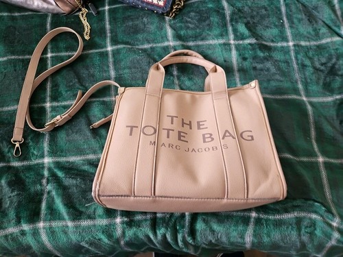 Marc jacobs medium leather - medium,