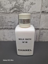 Vintage CHANEL No 19 Milk Bath Powder. Glass bottle. Unused. Rare