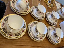 6x Royal Crown Derby Border