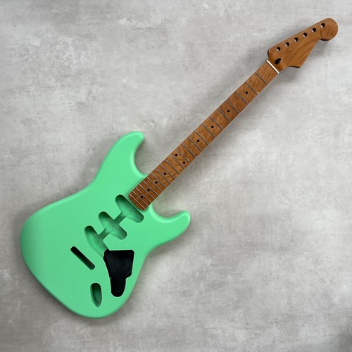 Strat body neck bundle - &,