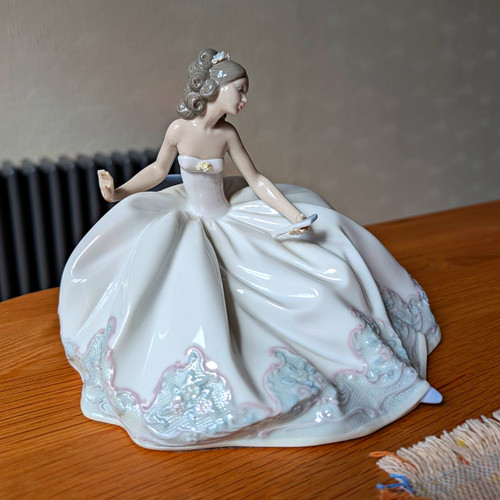 Llardo the ball - the, figurine
