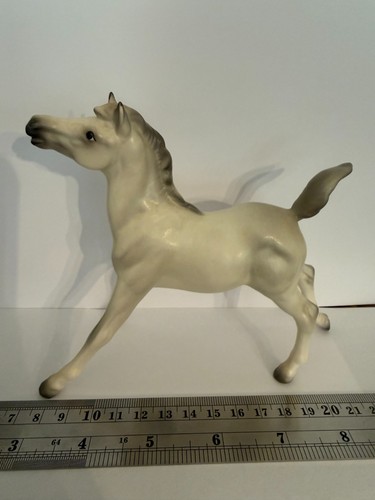 Rare hagen renaker - hagen,