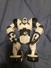 WowWee Robosapien Humanoid Toy Robot 14" 2004 Good Condition No Remote