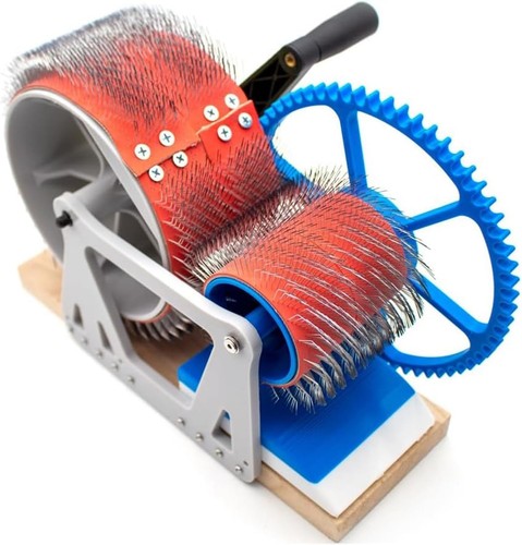 Manual woolen carder hand - carder,