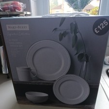 Mary Berry Set of 16 Fine China Signature  Collection dinner set BNIB