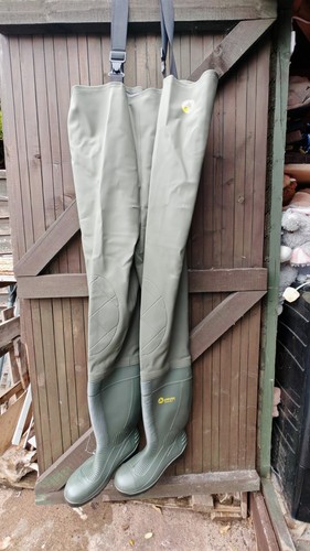 Chest waders size - pvc, safety