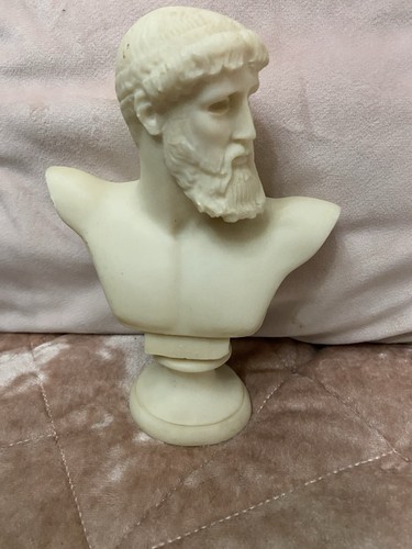 Alabaster bust zeus - of,
