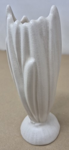 Vintage sylvac white vase - white,